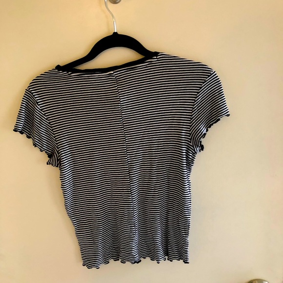 black and white striped volcom shirt - Picture 3 of 3